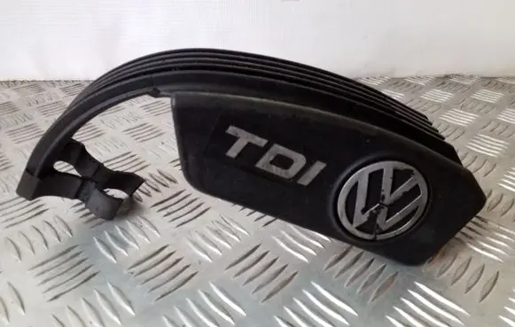 Engine cover (trim)