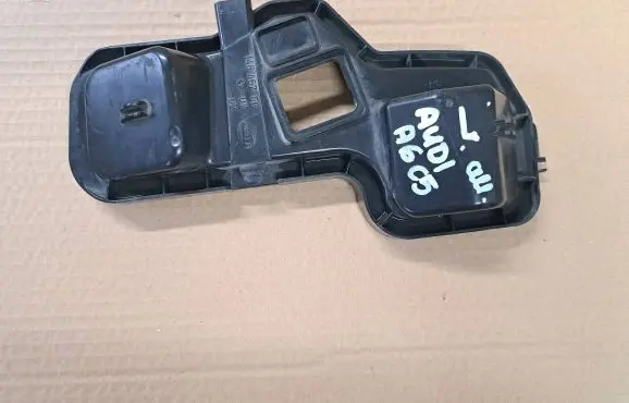 Audi A6 S6 C5 4B Headlight/headlamp dust cover 14846700