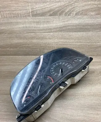 Ford Mondeo MK I Speedometer (instrument cluster) 93BB10C956CA