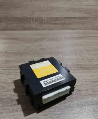 Toyota Corolla Verso AR10 Alarm control unit/module 081900f810