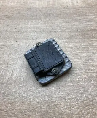 Volkswagen PASSAT B4 Ignition amplifier control unit 191905351B