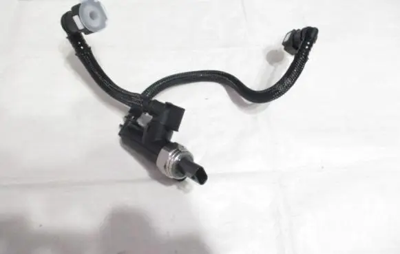 Citroen Berlingo Fuel pressure sensor 9823253880