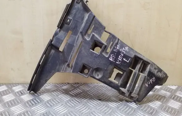 Volvo V70 Front bumper mounting bracket 09190303