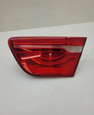 Jaguar XE Tailgate rear/tail lights