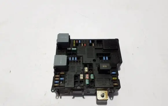 Volvo XC90 Fuse module 32268453