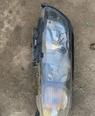 Volvo V70 Headlight/headlamp