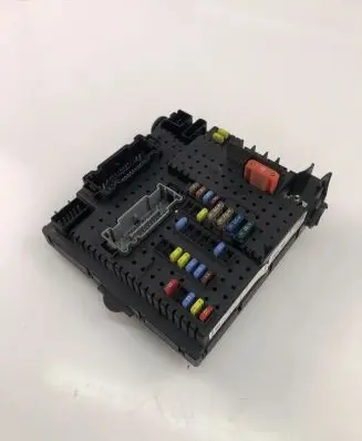 Volvo V70 Fuse box set 8688264