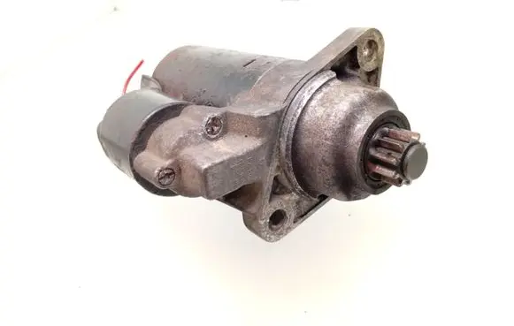 Skoda Fabia Mk1 (6Y) Starter motor 1005831095