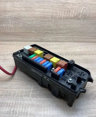 Opel Signum Fuse module 13144710 519067011 460023260