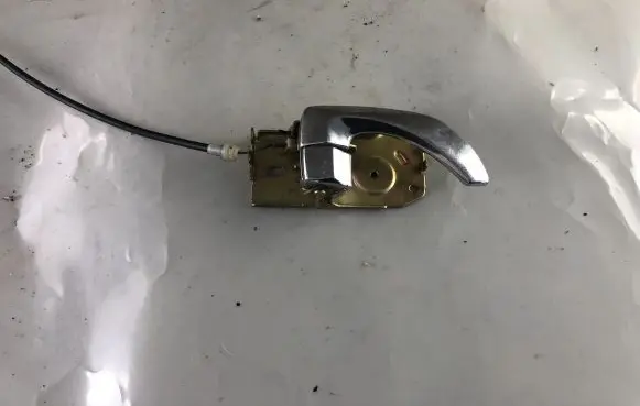 KIA Sorento Front door interior handle