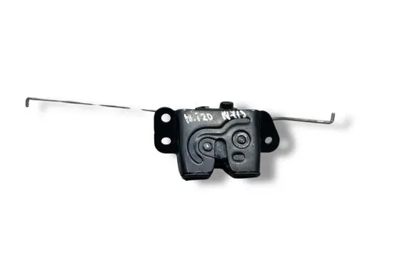 Loading door lock