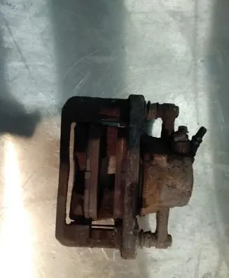BMW 1 E81 E87 Front brake caliper