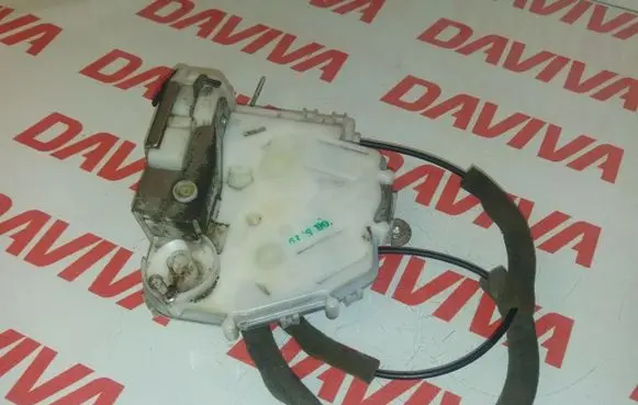 Honda FR-V Front door lock