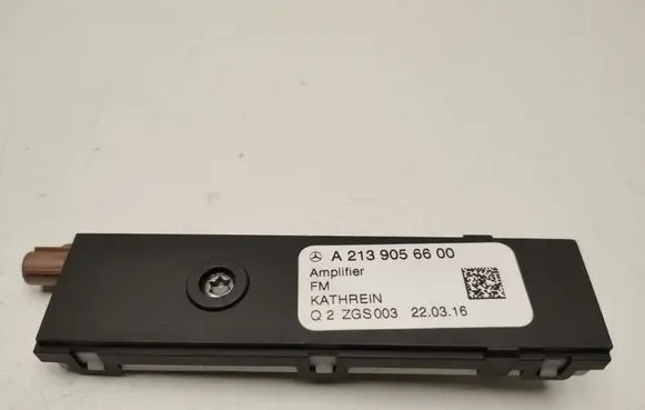 Mercedes-Benz E W213 Aerial antenna amplifier A2139056600
