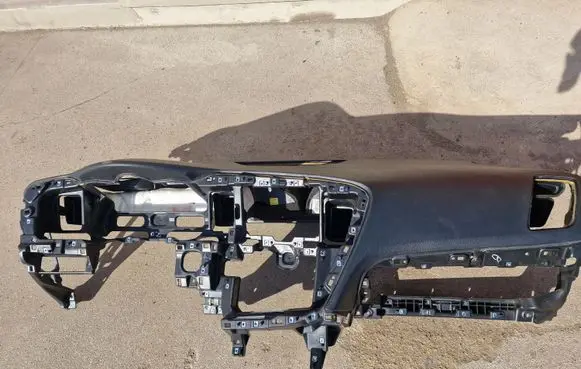 KIA Optima Dashboard 847212T200 847102T200 974702T100