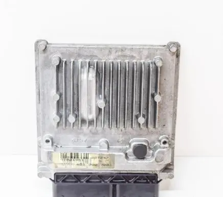 Mercedes-Benz CLA C117 X117 W117 Engine control unit/module 28553006 A6519007003