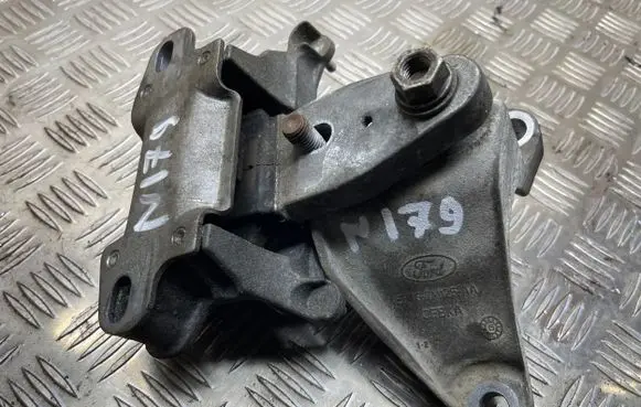 Ford Turneo Courier Engine mount bracket ET767M121AC ET7C7M121BC et767m125aa