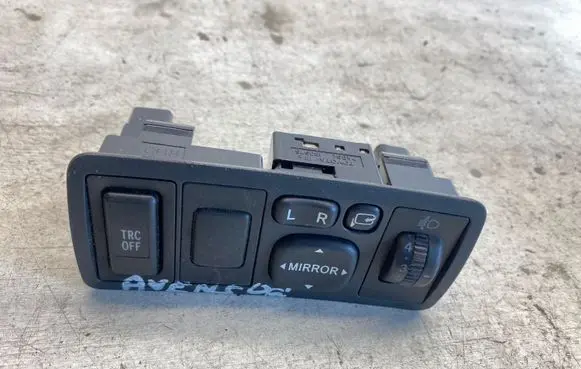 Toyota Avensis T250 Wing mirror switch 183575