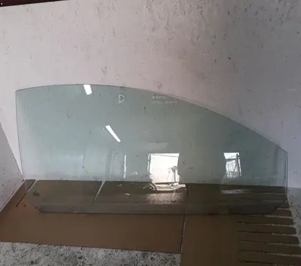 Volkswagen New Beetle Front door window/glass (coupe) 43R001035