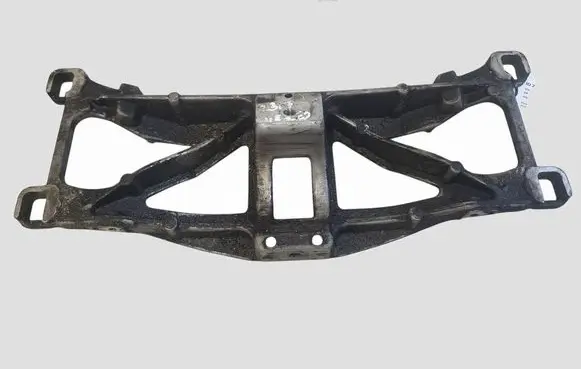 Jaguar XF X250 Engine mounting bracket 4R835060