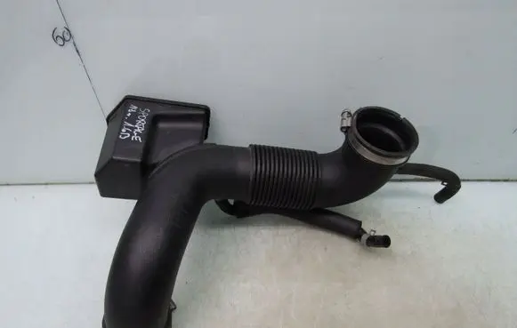 KIA Sportage Air intake hose/pipe 28130D3400