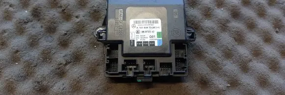 Mercedes-Benz B W245 Door control unit/module A1698207326 05072342
