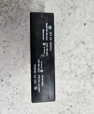 BMW 5 E34 Comfort/convenience module 613513824251