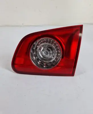 Tailgate rear/tail lights