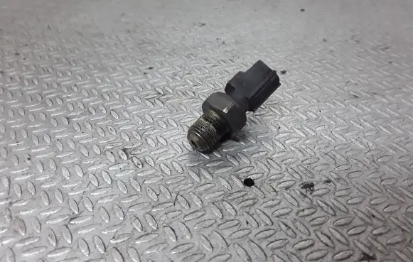Ford Maverick Oil pressure sensor 