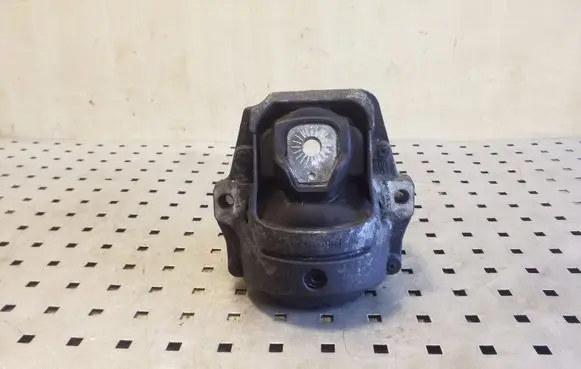 Audi Q5 SQ5 Engine mount bracket 8R0199381
