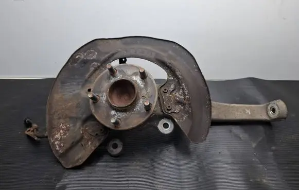 Lexus GS 250 350 300H 450H Front wheel hub TC2L W0139