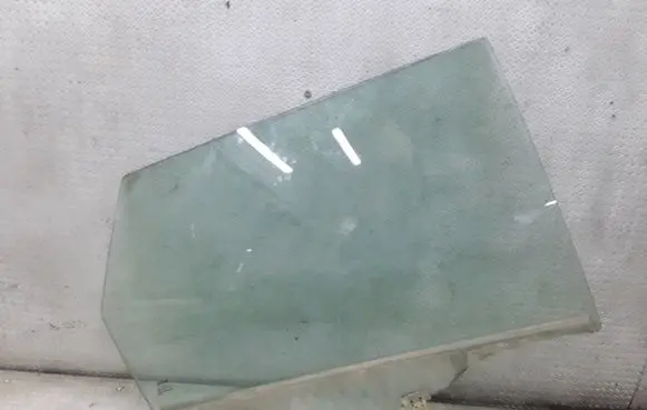 Nissan Primera Rear door window glass