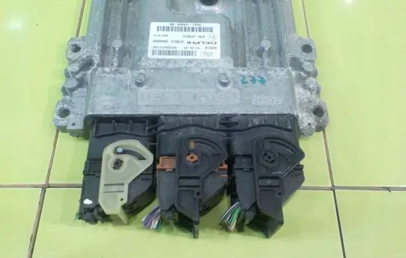 Ford Kuga II Engine control unit/module DV4112A650BK