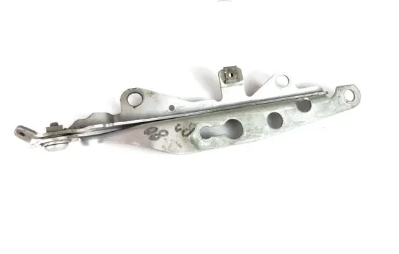 Engine bonnet/hood hinges