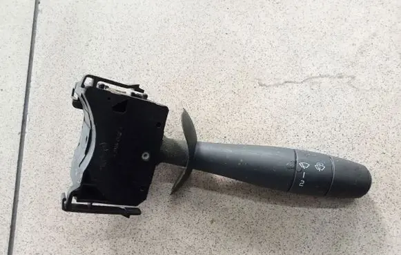 Nissan Primastar Wiper control stalk 8200490948