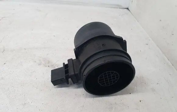 BMW 1 E81 E87 Mass air flow meter 0281002567