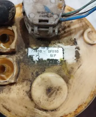 Toyota Corolla Verso AR10 Fuel level sensor 770100f010