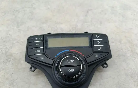 Hyundai i30 Climate control/heater control trim 97250-2R600