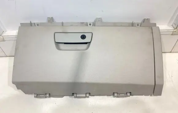 Chrysler Voyager Glove box set C304001AA41179