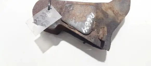 Hyundai Lantra I Engine mounting bracket