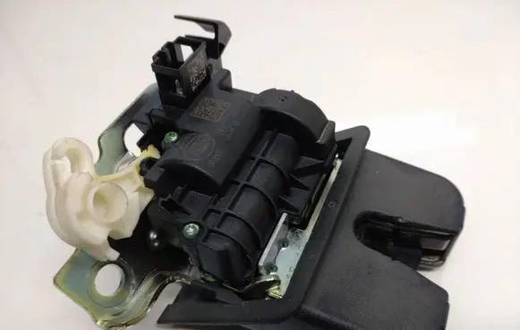 Volkswagen Tiguan Tailgate/trunk/boot lock/catch/latch 5NA827505