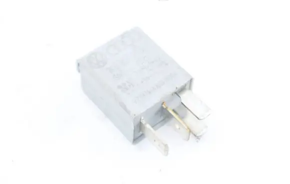 Volkswagen PASSAT CC Other relay 1K0951253