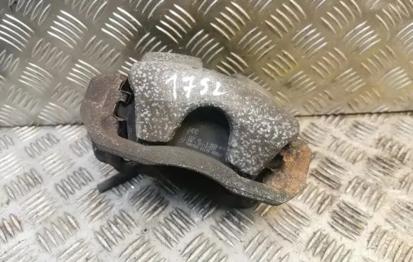 Mercedes-Benz C W204 Front brake caliper