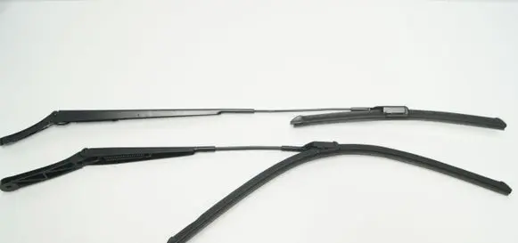Volkswagen Touran II Front wiper blade arm 5TB955409