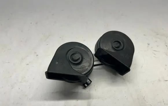 Ford Mustang VI Horn signal FR3T13A803DA