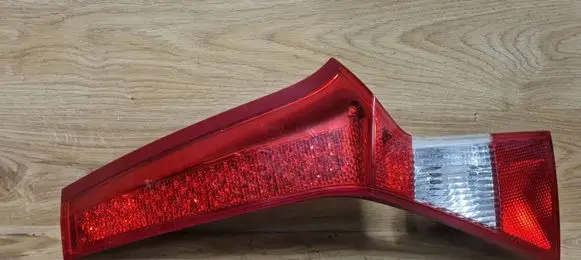 Volvo XC70 Tailgate rear/tail lights