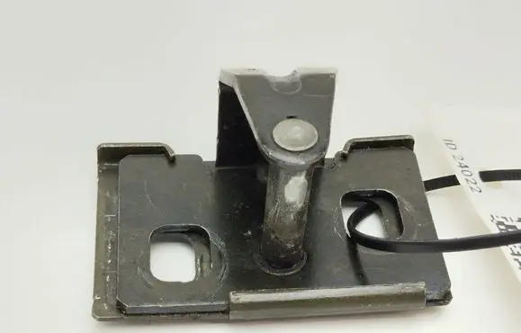 Volvo S60 Rear door lock loop/hook striker 9483194 6030