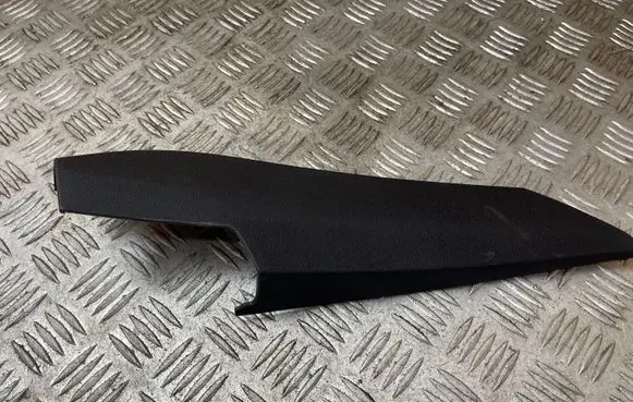 Mercedes-Benz B W245 Other front door trim element 1697200411 JC329322