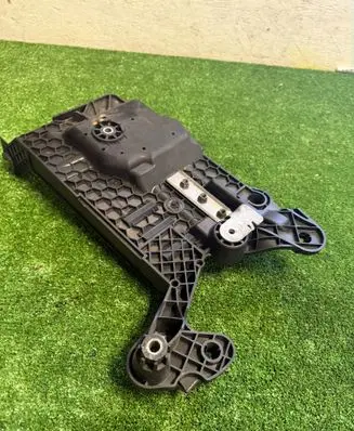 Skoda Octavia Mk4 Battery tray 5WA915331
