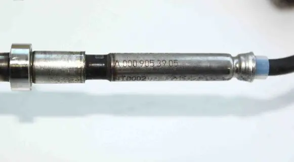 Mercedes-Benz E W212 Oil temperature sensor A0009053905